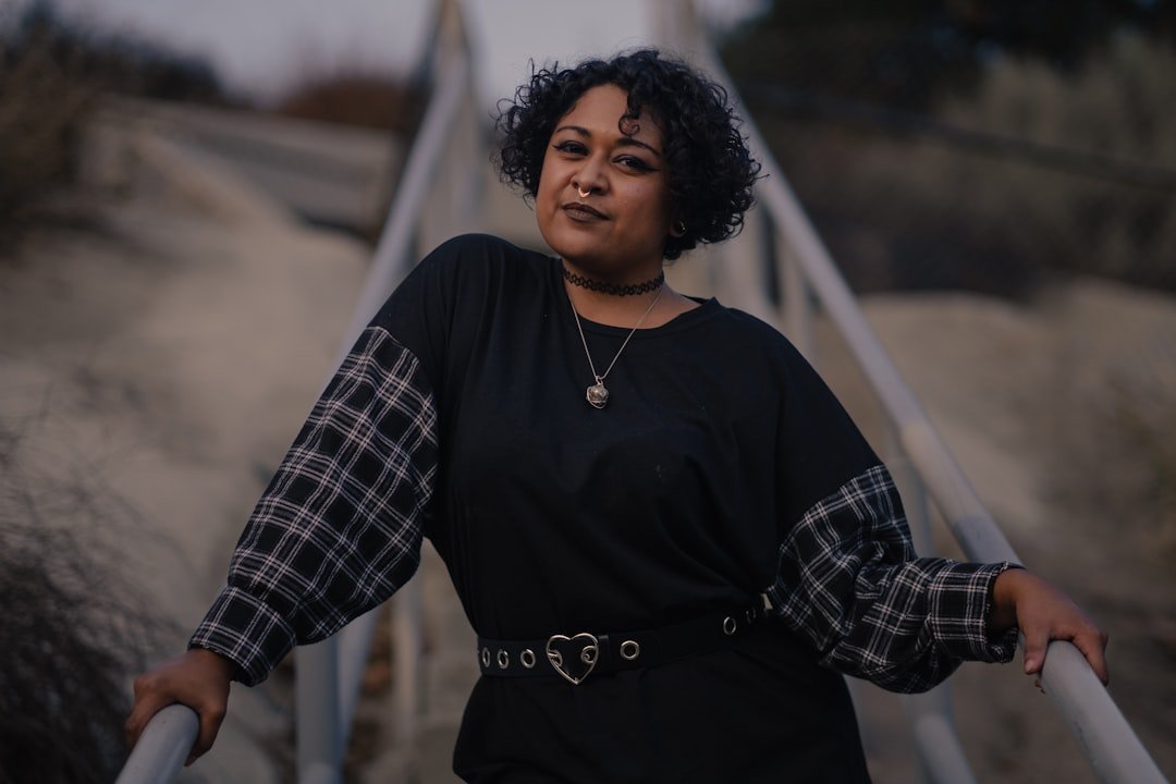 découvrez comment renforcer votre confiance en vous grâce à des conseils pratiques et des techniques efficaces pour améliorer votre estime de soi au quotidien.