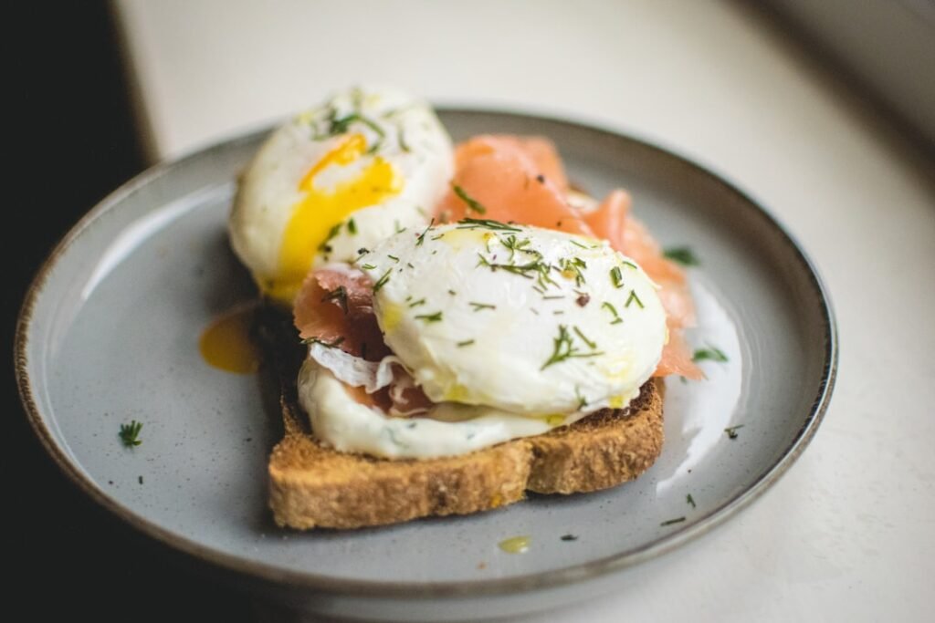 découvrez des recettes de petit-déjeuner saines et délicieuses pour bien commencer la journée en énergie et en vitalité.