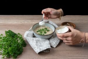 découvrez des recettes de soupes saines et délicieuses, parfaites pour un repas équilibré et réconfortant.