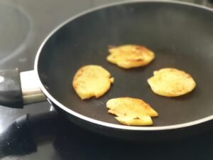 découvrez des recettes et astuces de cuisine à faible teneur en sodium pour une alimentation saine et savoureuse, idéale pour réduire le sel sans sacrifier le goût.