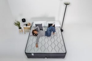 découvrez nos matelas de qualité pour un sommeil réparateur et un confort optimal toute la nuit.