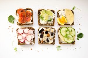 découvrez nos idées de snacks sains et délicieux pour garder votre énergie toute la journée tout en prenant soin de votre santé.