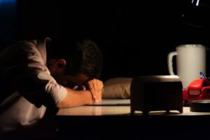 découvrez les causes, symptômes et solutions pour la fatigue mentale afin d'améliorer votre concentration et votre bien-être au quotidien.