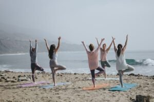 découvrez les bienfaits du yoga pour le corps et l'esprit, avec des techniques adaptées à tous les niveaux pour améliorer votre bien-être au quotidien.